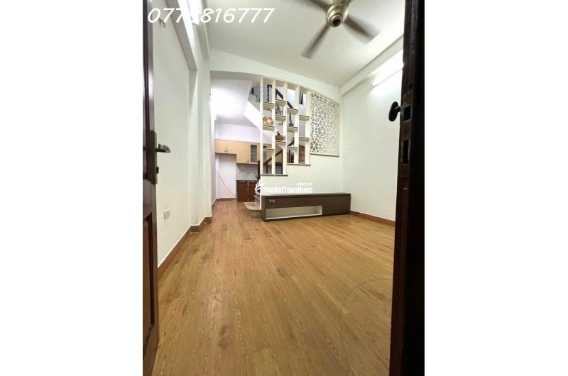 Bán nhà Yên Hòa, Cầu Giấy – dân xây – 30m2, 5 tầng, mt 3,8m – nhỉnh 6 tỷ